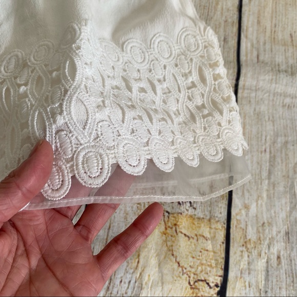 JOA White Short Lace Details Size S - Picture 4 of 8